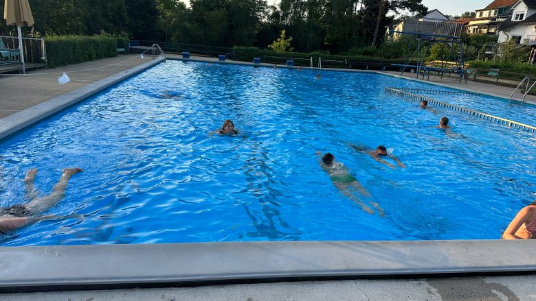 Frühschwimmen